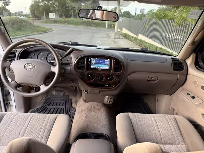 TOYOTA TUNDRA SR5