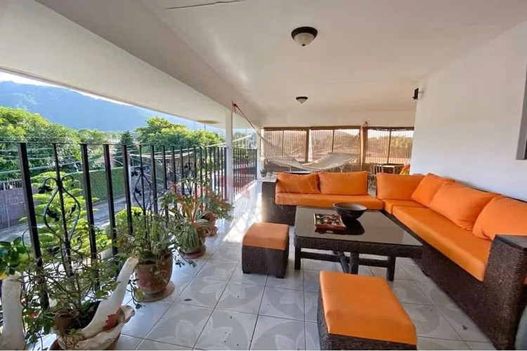 FP/ Hermosa casa en Villa Valeska $88,000 - Imagen 2