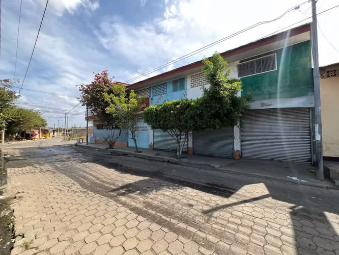 FP Propiedad comercial con modulos en  Tipitapa. de 2 plantas.