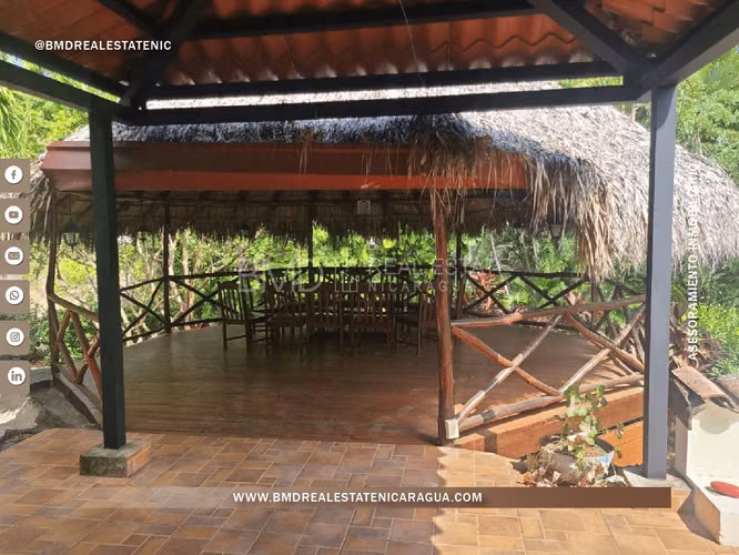 Venta de propiedad en Bolonia con las comodidades necesarias para diversos tipos de negocio BMD