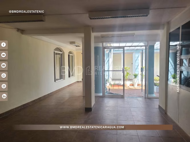 Venta de propiedad en Bolonia con las comodidades necesarias para diversos tipos de negocio BMD