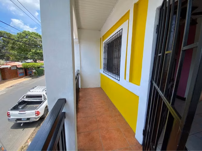  ¡SE VENDE CASA DE DOS PLANTAS EN ALTAGRACIA! FP