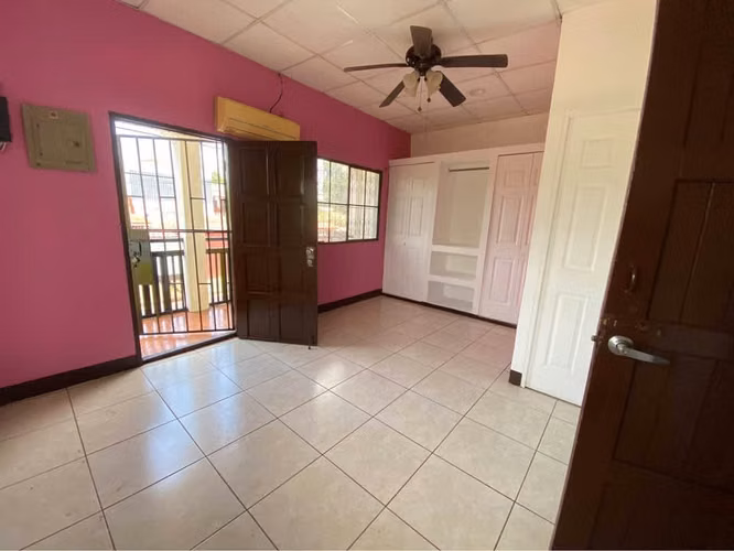  ¡SE VENDE CASA DE DOS PLANTAS EN ALTAGRACIA! FP