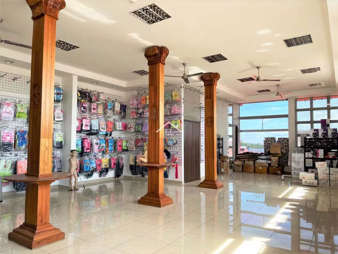 LL - Se Renta Edificio en Mercado Oriental