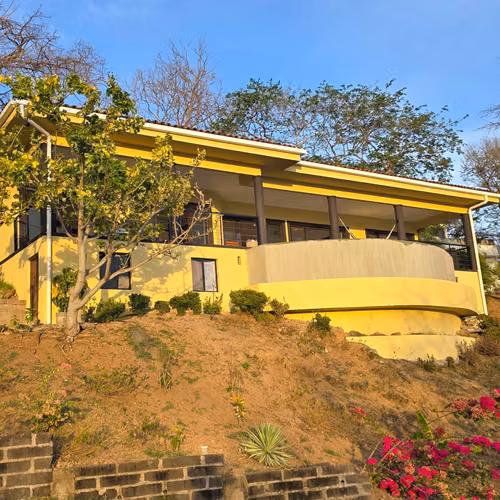 Oceanfront Home in Paradise Bay, San Juan Del Sur | Casa Travista