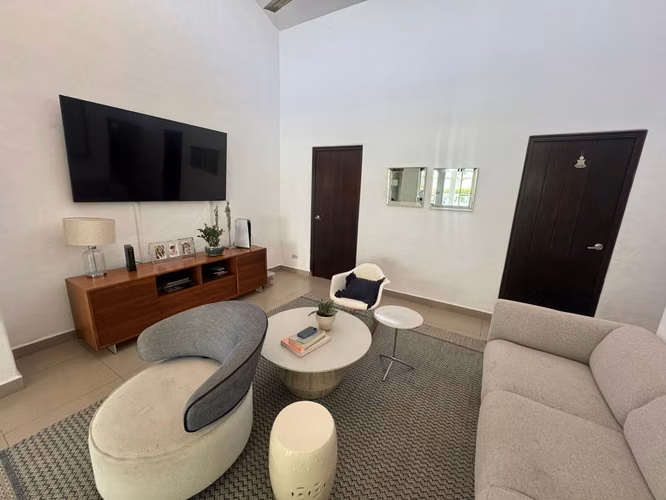 Casa en Renta – Villa Fontana, Managua