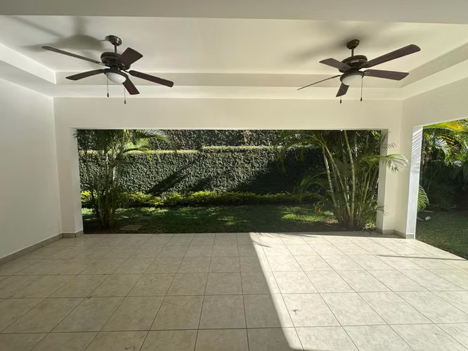 Casa Moderna con excelente opcion