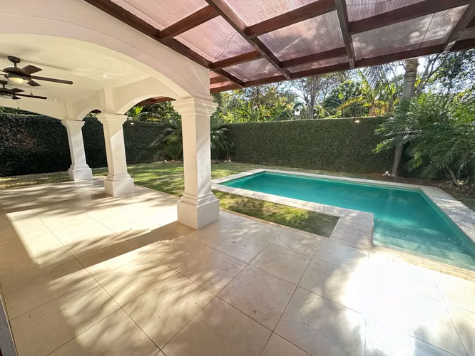 Se Vende en Santo Domingo casa