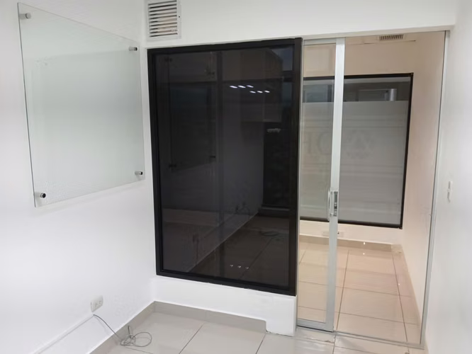 Oficina ejecutiva provada con todos los servicos incluidos en ESCALA - Imagen 4