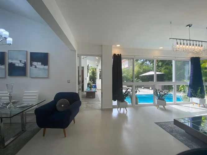 full muebles con piscina propia