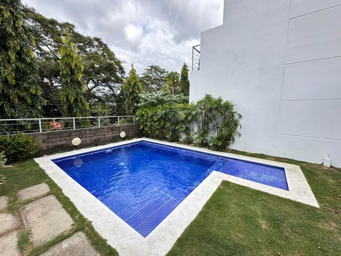 SE RENTA CASA ESTILO APARTAMENTO – - Imagen 8