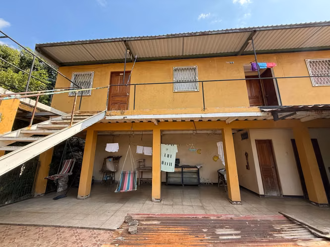 Venta de Casa Esquinera en Bosques de Bolonia - AM