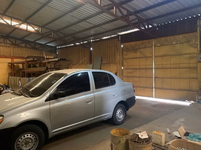 Se vende bodega en el Mercado Oriental