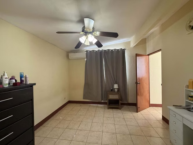 Casa en Venta en Sierras Doradas, Managua