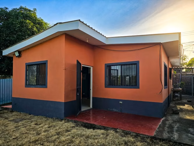 Venta de Casa en Valle Ticomo con amplio terreno de 2,975 v² Managua!