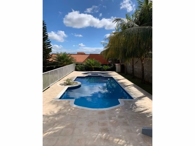 Casa Estilo Quinta en Las Colinas – ¡Rodeada de naturaleza y confort! 