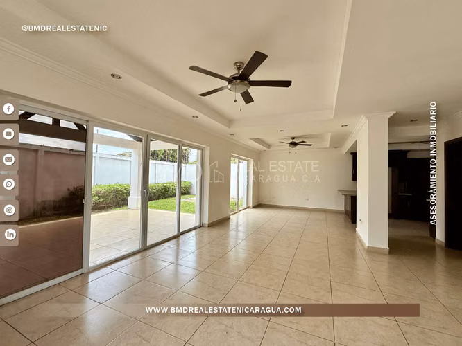 Se renta hermosa casa con terraza y jardines precioso en Las Colinas BG - Imagen 2