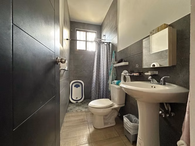 Se vende casa en residencial exclusivo en carretera a Masaya FP