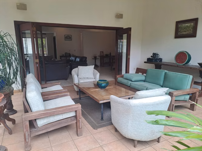 VENTA DE CASA EN CONDOMINIO  EXCLUSIVO EN LAS COLINAS!!