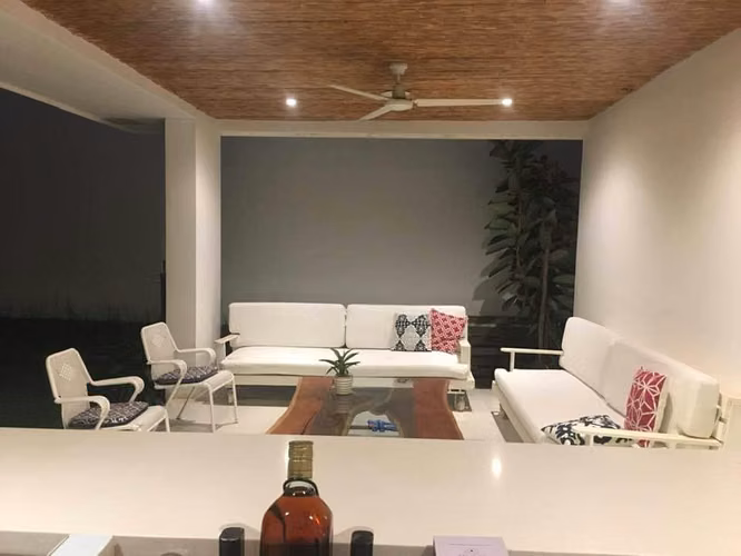  Casas Modernas en Las Colinas – En Condominio Privado 