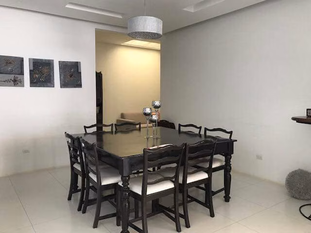  Casas Modernas en Las Colinas – En Condominio Privado 