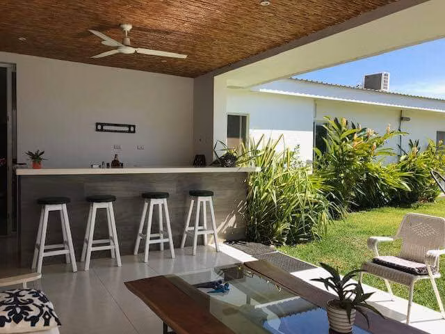  Casas Modernas en Las Colinas – En Condominio Privado 