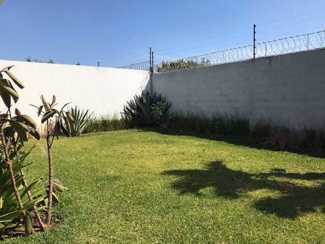  Casas Modernas en Las Colinas – En Condominio Privado 