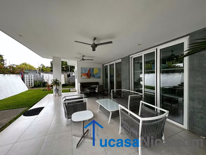 Casa Moderna Minimalista en Renta full muebles  –