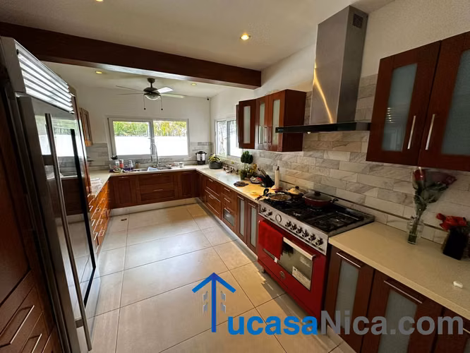 Casa Moderna Minimalista en Renta full muebles  –