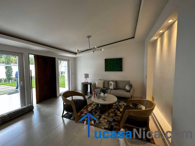 Casa Moderna Minimalista en Renta full muebles  –