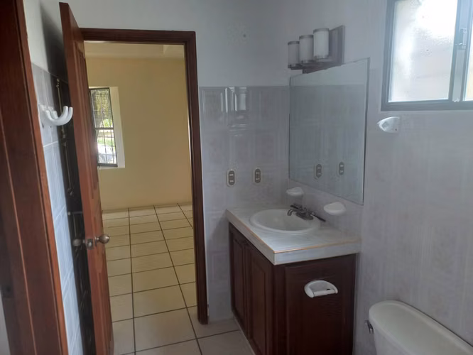 CARRETERA MASAYA KM 12. SE VENDE CASA RESIDENCIAL PRIVADO.