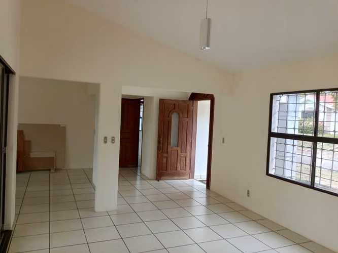 CARRETERA MASAYA KM 12. SE VENDE CASA RESIDENCIAL PRIVADO.