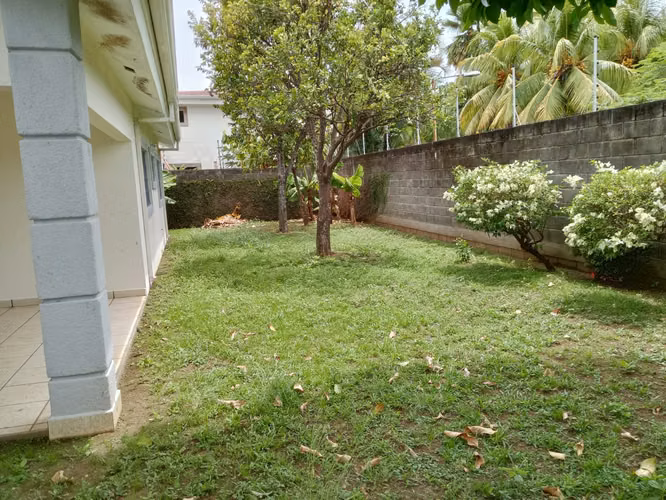 CARRETERA MASAYA KM 12. SE VENDE CASA RESIDENCIAL PRIVADO.