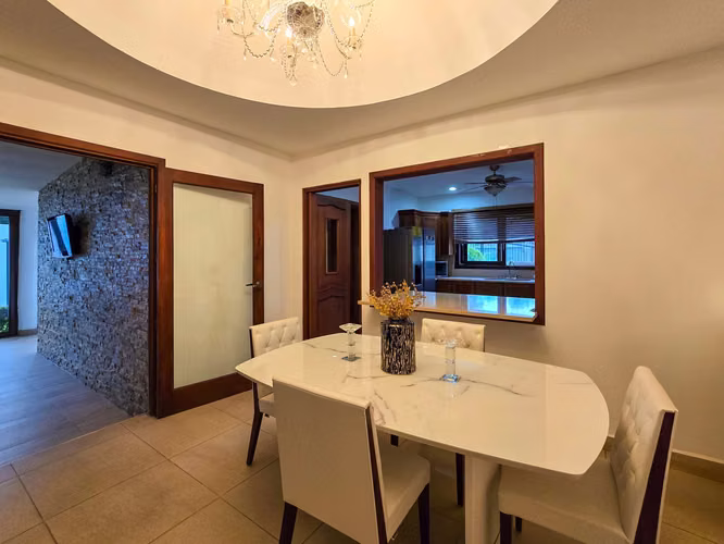 KC- Se vende casa en Las Colinas, Colinas de Santa Cruz, Managua - Imagen 6