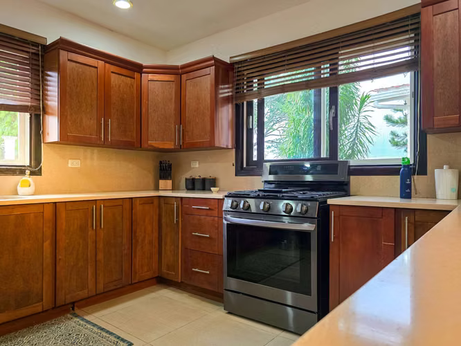 KC- Se vende casa en Las Colinas, Colinas de Santa Cruz, Managua - Imagen 8