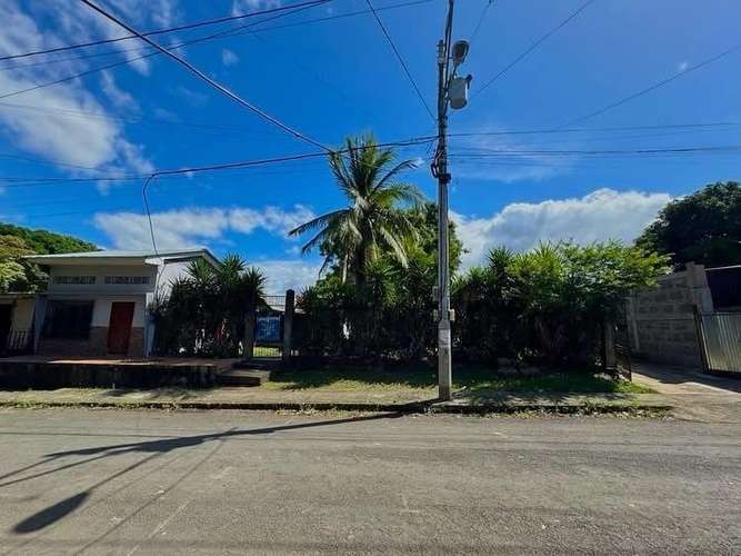 Se vende terreno comercial cerca del mercado oriental FP - Imagen 3