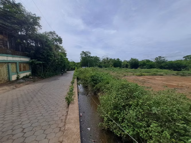 Venta de terreno esquinero en comunidad los Vanegas 5,000 vrs2 - Imagen 6