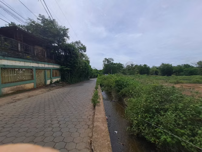 Venta de terreno esquinero en comunidad los Vanegas 5,000 vrs2 - Imagen 5