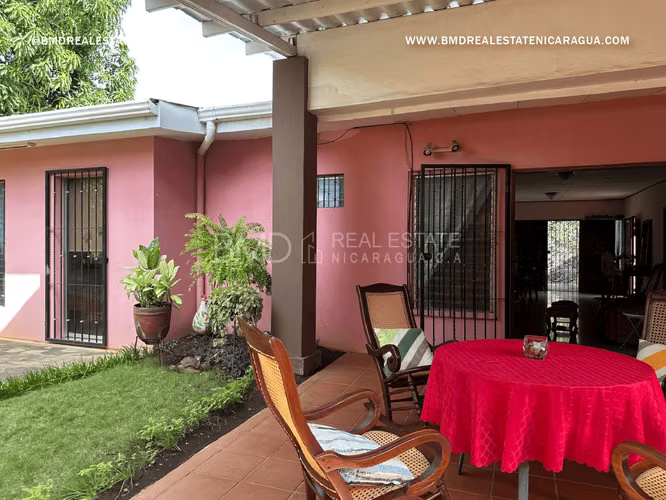 Venta de vivienda con apartamento independiente en Villa Fontana Sur 0511 - Imagen 13