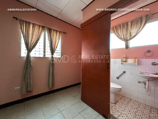 Venta de vivienda con apartamento independiente en Villa Fontana Sur 0511 - Imagen 5