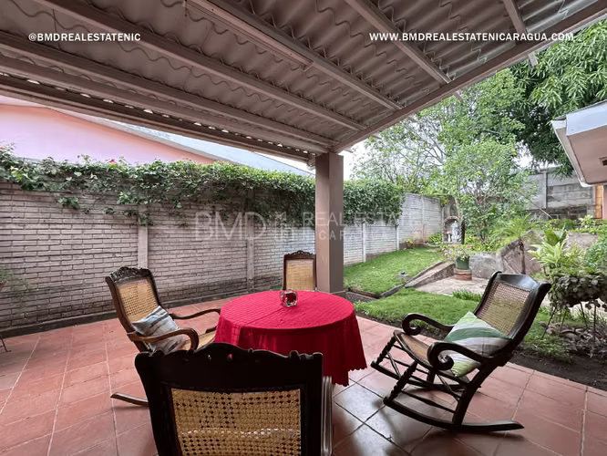 Venta de vivienda con apartamento independiente en Villa Fontana Sur 0511 - Imagen 12