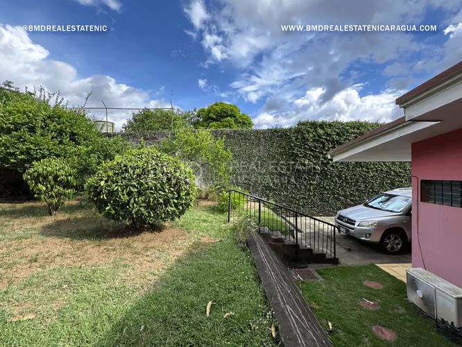 Venta de vivienda con apartamento independiente en Villa Fontana Sur 0511 - Imagen 17