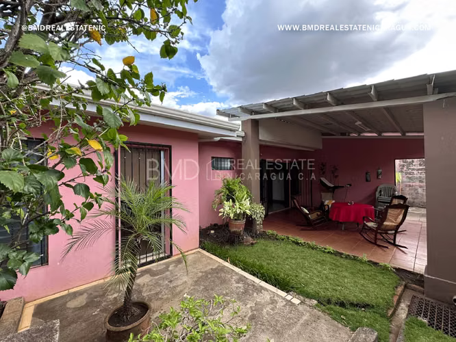 Venta de vivienda con apartamento independiente en Villa Fontana Sur 0511 - Imagen 14