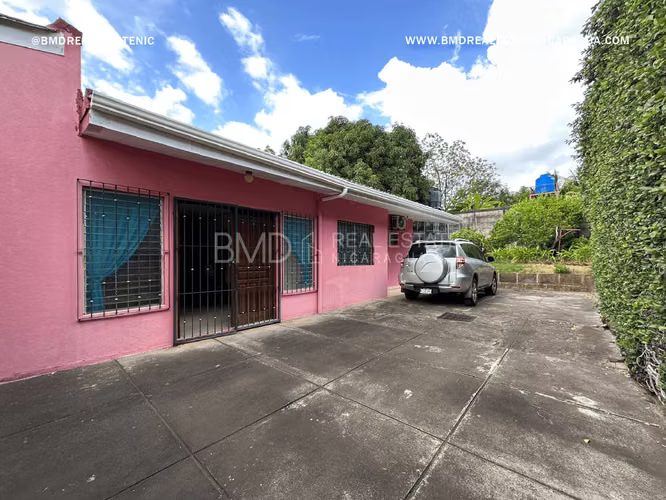 Venta de vivienda con apartamento independiente en Villa Fontana Sur 0511 - Imagen 19