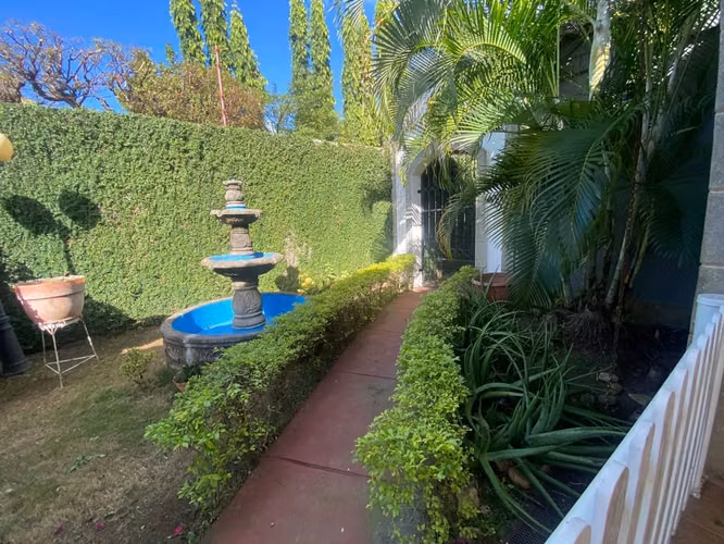 Venta bonita casa en los almendros carretera a Masaya FP
