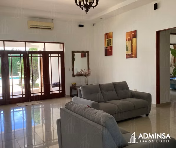 Residencia Exclusiva con Piscina en Colinas de Santa Cruz + Opción de Terrenos - Imagen 3
