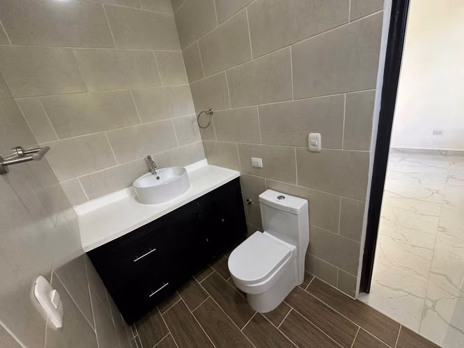  ¡Casa bellísima con finos acabados!  - Imagen 11