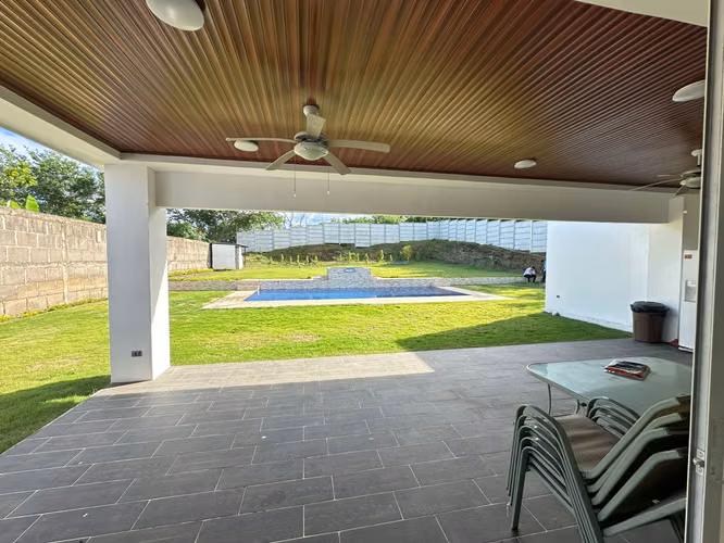  ¡Casa bellísima con finos acabados!  - Imagen 2