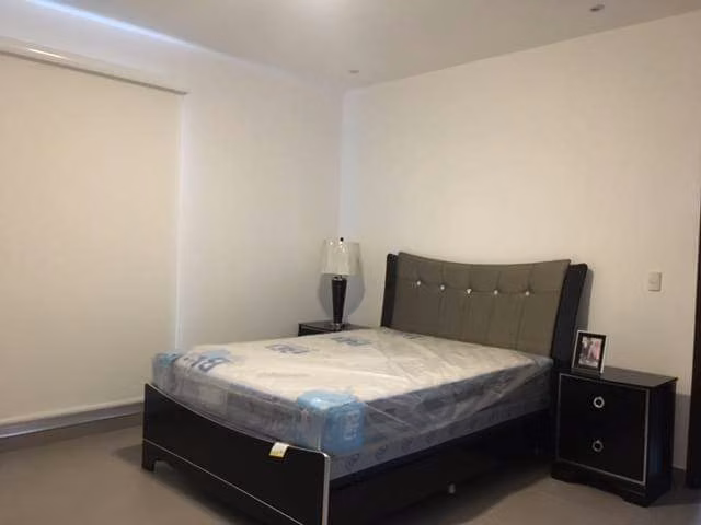  Se renta casa full amueblada con piscina privada  - Imagen 15