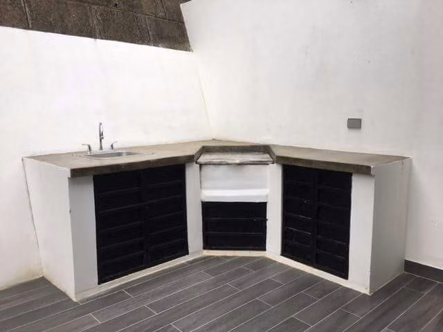  Se renta casa full amueblada con piscina privada  - Imagen 12
